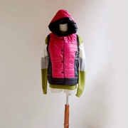 Mùa thu và mùa đông mới mặc phụ nữ trùm đầu tương phản màu chữ in ngắn xuống vest vest Slim vest áo khoác thủy triều - Áo vest