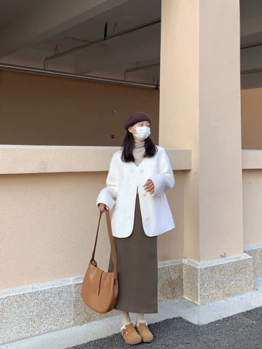 Демисезонная шерстяная белая куртка, 23 года, V-образный вырез