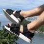 Adidas dép cỏ ba lá Velcro dép bãi biển nam giới và phụ nữ mùa hè dây đeo dép thể thao CQ2673 sandal nữ hàn quốc