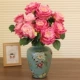 Темная анти -мамувая ваза+2 пара роз Red Red Queen Roses
