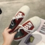 Giày lông thú có dây buộc của phụ nữ có dây buộc màu đỏ với mùa thu 2018 thấp để giúp giày sinh viên phiên bản Hàn Quốc của giày nữ hoang dã sandal nữ