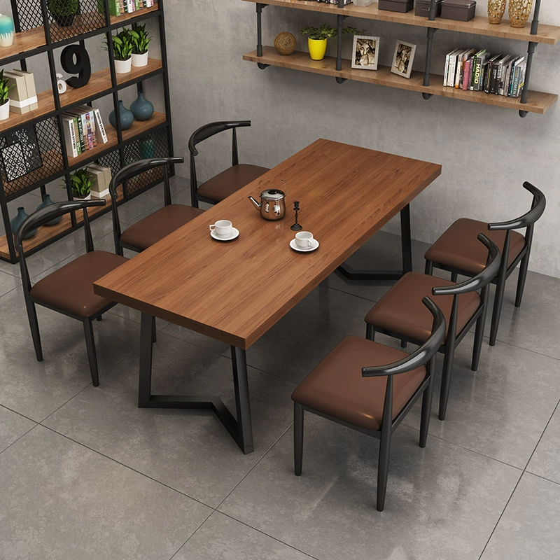 Tùy chỉnh 
            phong cách retro quán rượu công nghiệp thanh cà phê nướng chủ đề nhà hàng phương tây bàn ăn gỗ rắn và ghế kết hợp