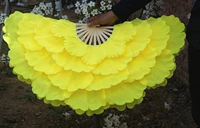 Светло-желтый