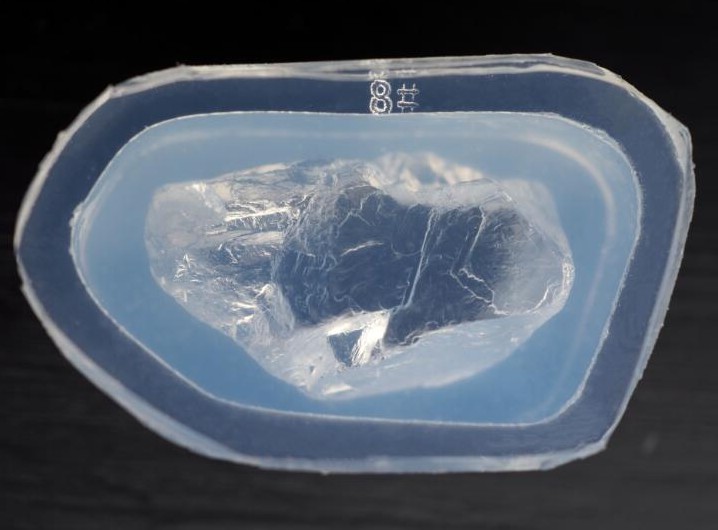Claretdiy Gutta percha transparent silica gel mould Crystal Glue  mould silica gel mineral Spar Crystal Cluster transparent mould