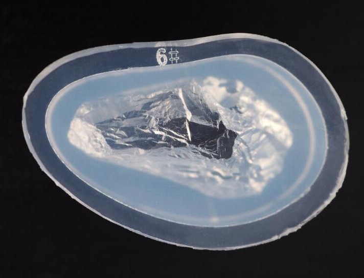 Brown Blackdiy Gutta percha transparent silica gel mould Crystal Glue  mould silica gel mineral Spar Crystal Cluster transparent mould
