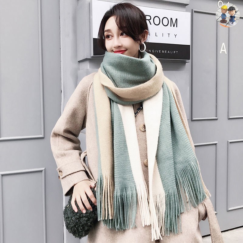 3 colors tassel green