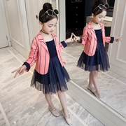 Áo khoác bé gái 2019 xuân mới cho bé phiên bản Hàn Quốc của bộ đồ nhỏ ngoại quốc trong chiếc áo khoác len bé trai lưới lớn màu đỏ - Áo khoác