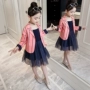 Áo khoác bé gái 2019 xuân mới cho bé phiên bản Hàn Quốc của bộ đồ nhỏ ngoại quốc trong chiếc áo khoác len bé trai lưới lớn màu đỏ - Áo khoác áo quần trẻ em