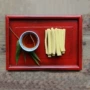 Sáng tạo Nhật Bản đính đỏ đen tấm gỗ lễ hội đám cưới khay trà đỏ khay gỗ tấm khay trà gỗ giá rẻ
