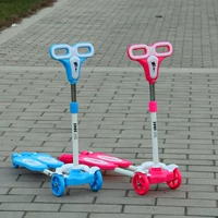 Trẻ em mới ba bánh xe tay ga đèn flash điều chỉnh chàng trai và cô gái bé hai bánh xe tay ga đồ chơi mua patin cho bé