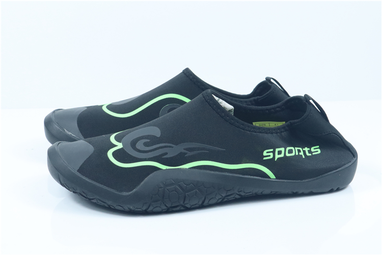 Black Green StripeBroken code Pick up the leak Running shoes Upstream shoes Parenting outdoors Barefoot Running shoes Quick drying Wading Hiking shoes lovers Diving shoes