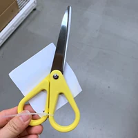 Ikea, ножницы, желтая кухня
