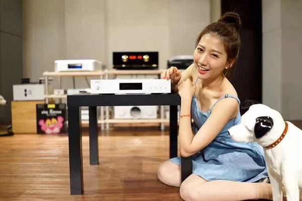 Япония  Melco N1ZH/2 лихорадка [级] трехмерный звук частота цифровой игрок проигрыватель nas цифровой [流] средства массовой информации