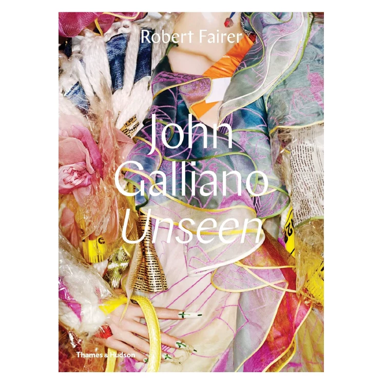 Джон Галляно (John Galliano), модная манекен-глава, фотоальбом