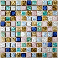 Светло-розовый