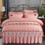 Váy ngủ dày châu Âu bốn bộ chăn ngủ màu nude chăn công chúa gió ren bốn bộ giường 1,8 m - Bộ đồ giường bốn mảnh bộ chăn ga gối đệm cute