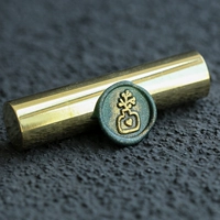 Роза красная