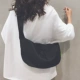 Túi vải canvas dung tích lớn Túi nữ 2023 mới thông thường túi nylon phù hợp với tất cả các trận đấu Túi bánh bao thể thao du lịch Xu hướng túi Messenger