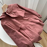 Розовый короткий плащ для отдыха