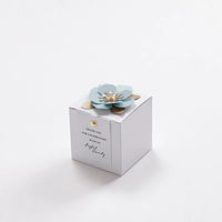 Белый+ золотой лист светло -голубой цветок+ белая карта