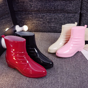 Thời trang mới mưa khởi động nữ ngắn cao su mưa khởi động thấp để giúp giày non-slip ấm sinh viên nhìn tốt