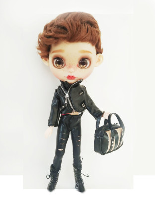 taobao agent Leather leather jacket small cloth Blytheer OB11 doll 6 points 8 points bjd baby clothing material bag sample