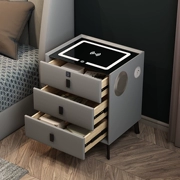 Bàn đầu giường cao thông minh sạc không dây khóa vân tay có âm thanh Bluetooth phòng ngủ hiện đại đơn giản ba ngăn kéo ba thùng gỗ nguyên khối