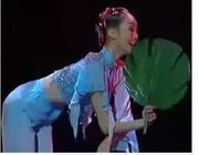 Buổi biểu diễn múa "Tôi và mặt trăng nói lời" của Tao Li Cup để phục vụ trang phục múa cho trẻ em dân tộc cổ điển