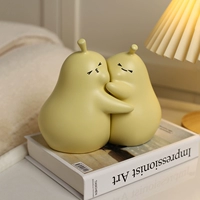 Симпатичная обнимающая грушевая керамика Boxi Pear не отказывается от книги, чтобы заблокировать книжные полки, никогда не различая книги о грушах, украшениями в гостиной