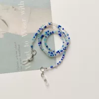 8. Синие маленькие бусы