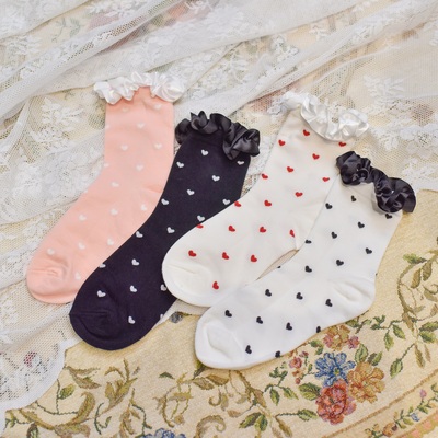 taobao agent With the little helper A cotton love socks, the cute lolita women's socks Japanese black white spot
