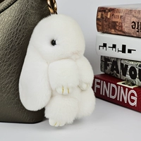 Белый, маленький