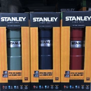 Stanley Stanley thể thao chuyên nghiệp chân không đôi chân không bằng thép không gỉ 304 bình thủy tinh cốc nước xe hơi - Tách