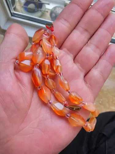 Агатовое ожерелье