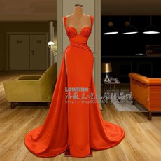 Вечерние платья