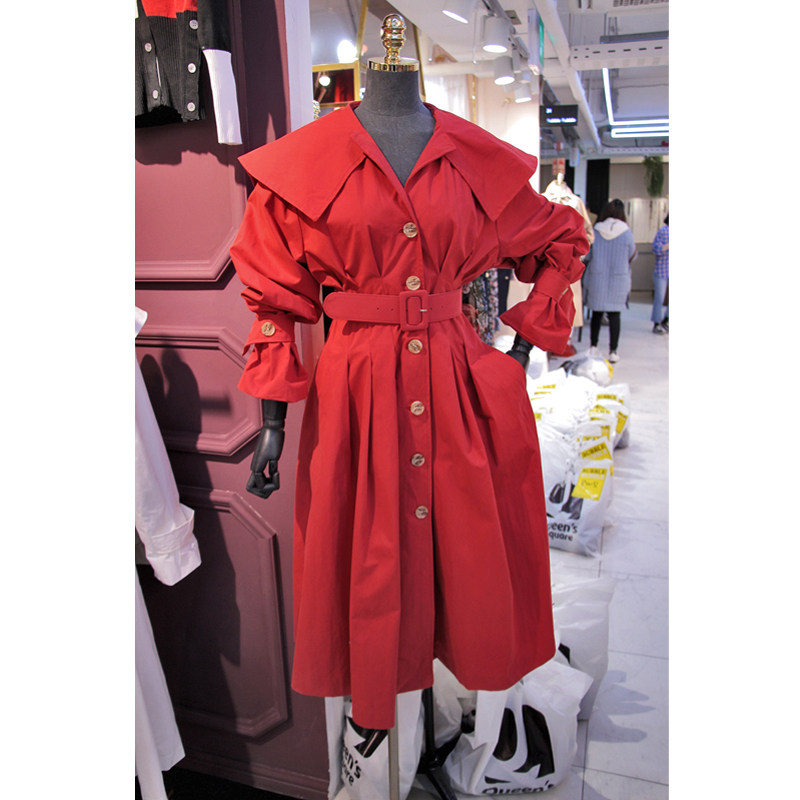 Chống mùa giải phóng mặt bằng 2018 mới thời trang triều ve áo đơn ngực lỏng phần dài áo gió màu đỏ áo khoác nữ mùa xuân và mùa thu