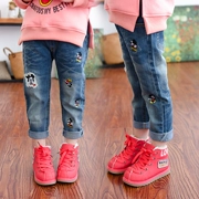 Trẻ em mặc 2019 bé trai và bé gái mùa xuân và quần jean mùa thu trong quần hoạt hình trẻ em Quần bé gái Hàn Quốc - Quần jean