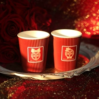 Свадебные принадлежности Утолденные мультипликационные бумажные чашки, чтобы пожениться одна -чаша для бумаги Hi Cement Cup Creative Wedding Paper Totens и палочки для еды