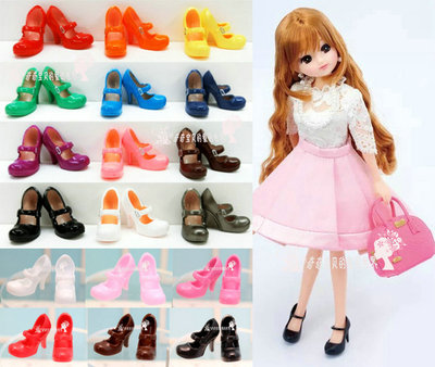 taobao agent TAKARA Jenny Licca Licca Lijieka officer with shoes Japanese Bridge Castle Maryzhen