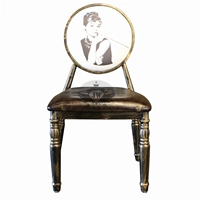 Ретро -обеденное кресло, женщина