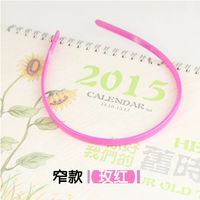 Узкая роза красная