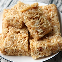 Shanwei Haifeng Specialty Snacks Snacks Saqima fu houhua hua lang ma zai laoshaqima