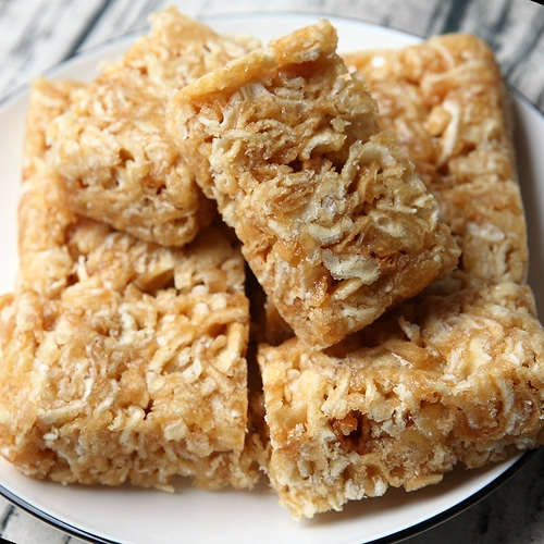 Shanwei Haifeng Specialty Snacks Snacks Saqima fu houhua hua lang ma zai laoshaqima