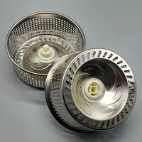 Маленькая четырехнокожие корзина