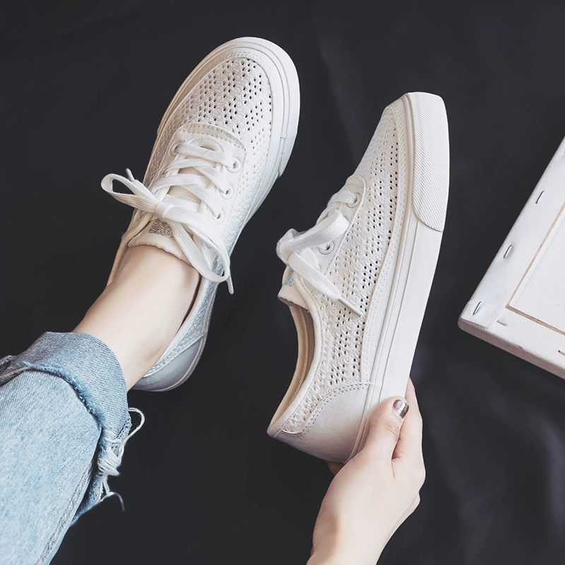 Giày mùa hè hướng đến con người Giày nữ lưới thoáng khí giày vải hoang dã Sinh viên phiên bản Hàn Quốc 2020 giày trắng mới thủy triều - Plimsolls