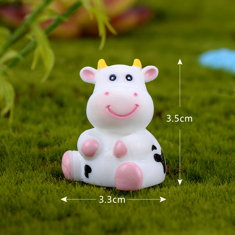 Sitting CowMicro landscape moss and lichen Ornaments lovely Adorable cow gardening bonsai decorate Small ornament resin Arts and Crafts children cognition