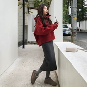 Bộ đồ thời trang lưới đỏ nữ Hàn Quốc 2018 mới hai mảnh giảm béo áo len size lớn + váy phù hợp