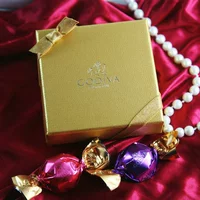 Квадратная коробка Godiva + золотая лента (содержит 4 трюфеля Godiva)