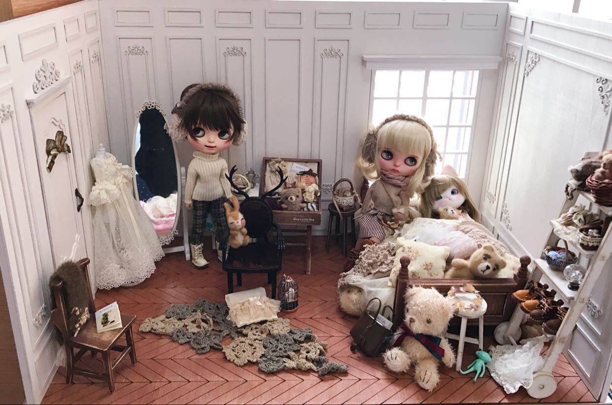 the doll house 6