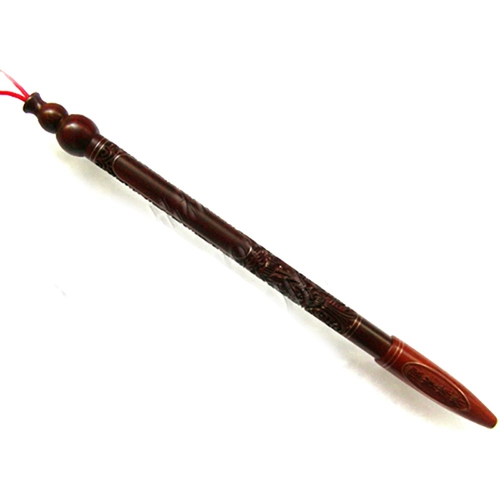 Шляпы серебряной ленты из розовой древесины полны цветов и богатых сувениров для волос плода.